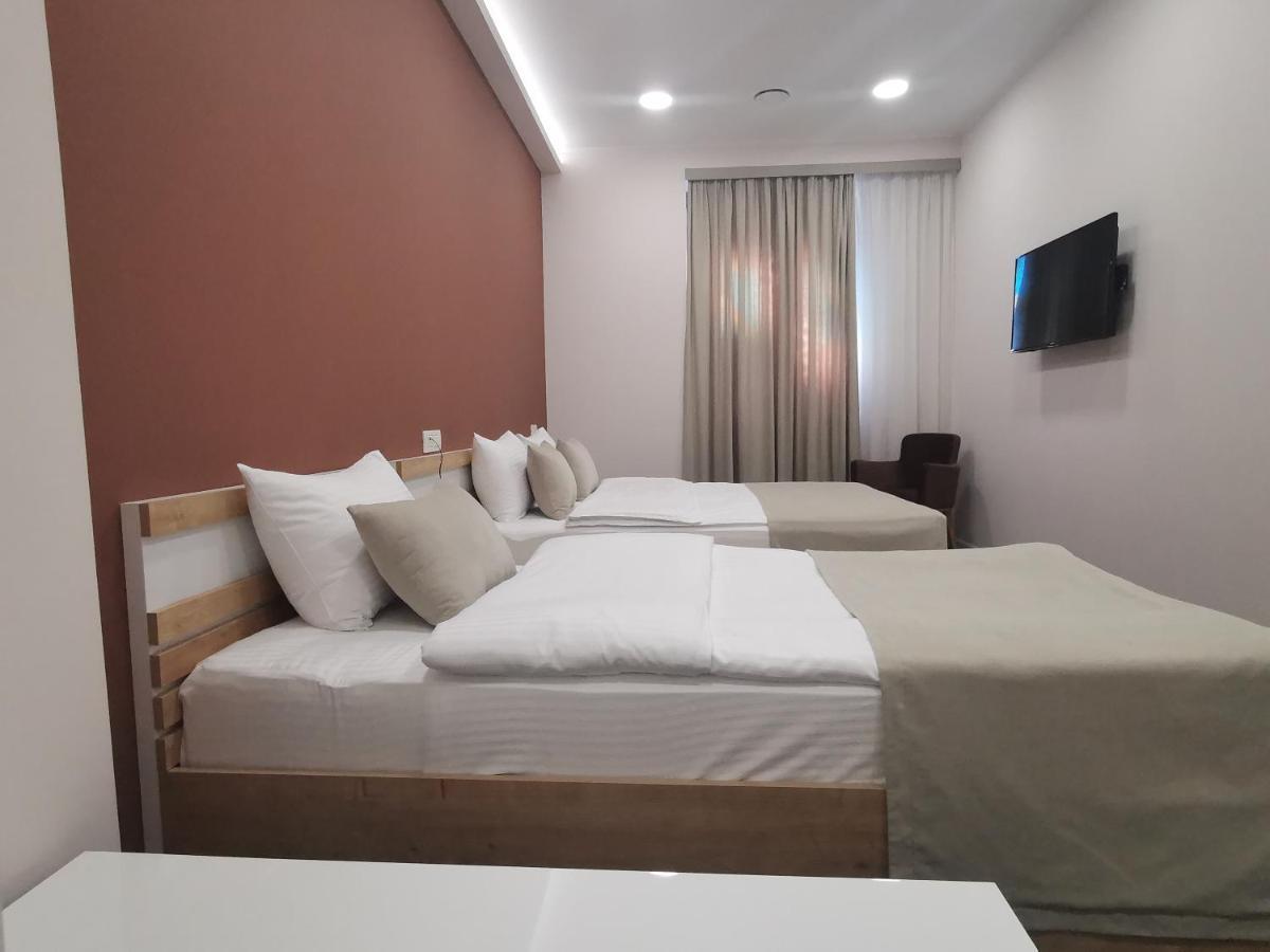 Bonjour Boutique Hotel Jereván Kültér fotó